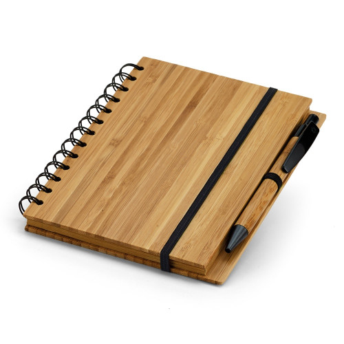 DICKENS A5. A5 spiral notebook in bamboo with 100% recycled paper